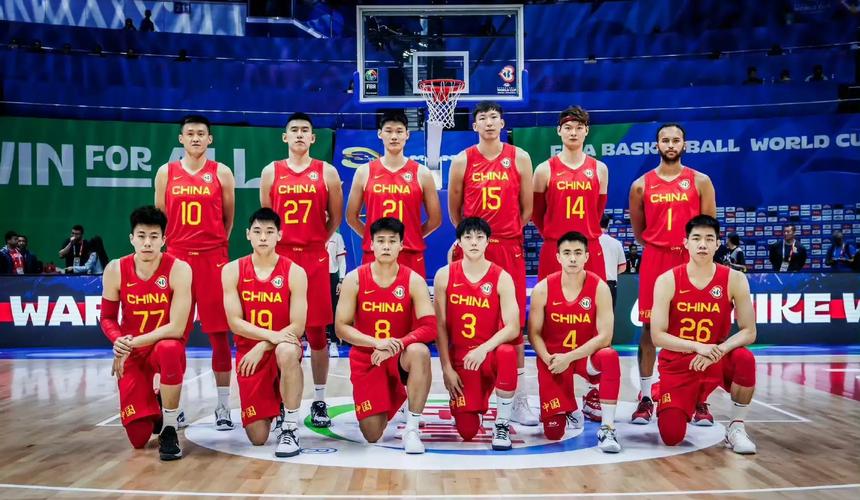 中国男篮vs菲律宾最后一节的相关图片